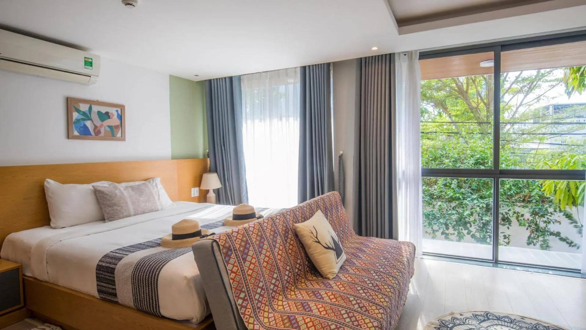 *** Aparthotel Sanayen Villa & Residences - Pool And Close Beach Da Nang Vietnam